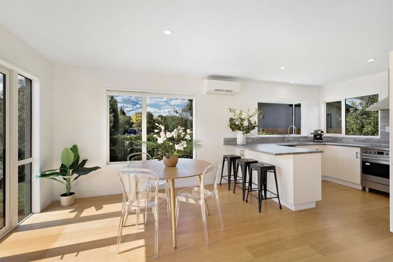 Photo of property in 33 Oregon Drive, Kelvin Heights, Queenstown, 9300