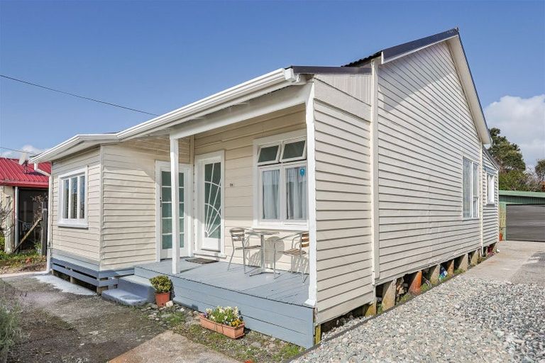 Photo of property in 34 Cobden Street, Westport, 7825