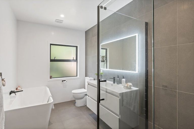 Photo of property in 3 Stoneleigh Grove, Paraparaumu, 5032