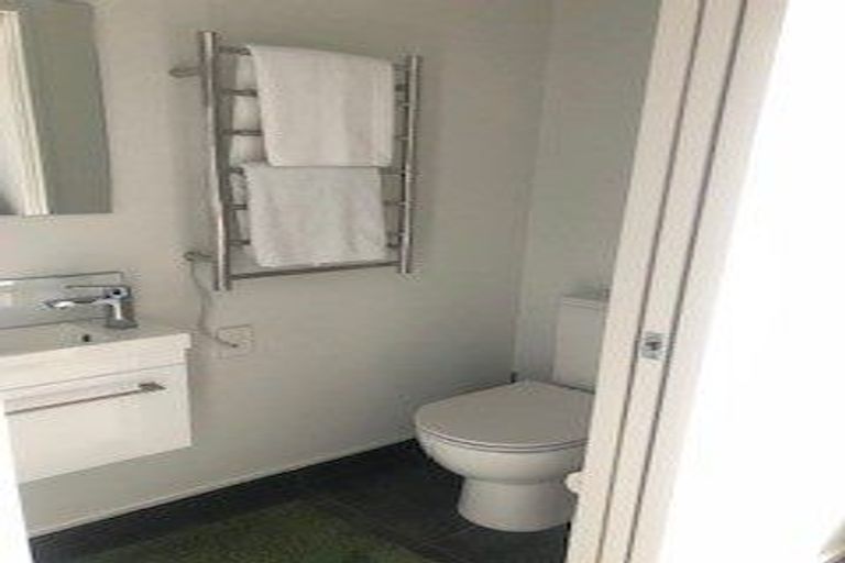 Photo of property in 4/255 Kilmore Street, Christchurch Central, Christchurch, 8011