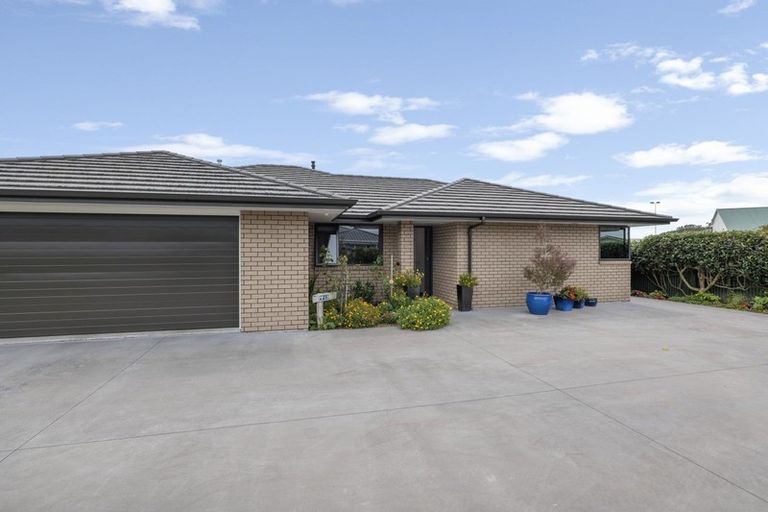 Photo of property in 14a Tukapa Street, Westown, New Plymouth, 4310