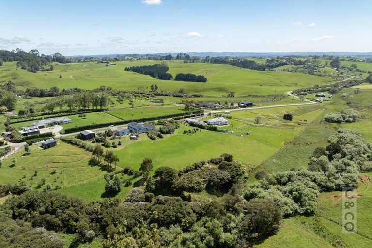 Photo of property in 83 Mount Albion Rise, Taupaki, Henderson, 0782