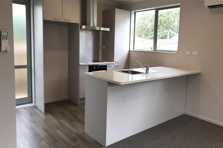 Photo of property in 9 Forbury Place, Mangere, Auckland, 2022