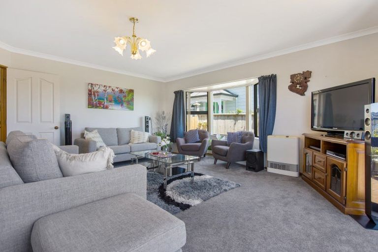 Photo of property in 1/18 Karamu Street, Te Atatu Peninsula, Auckland, 0610