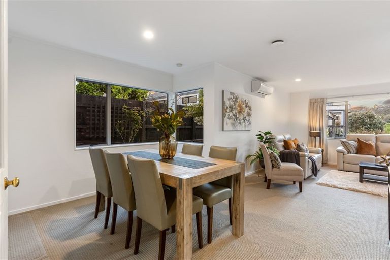 Photo of property in 20 Carnmore Place, Torbay, Auckland, 0630