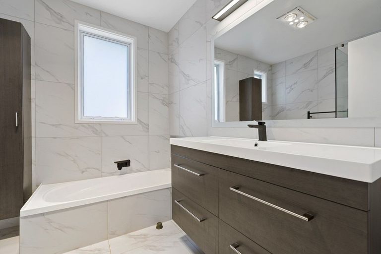 Photo of property in 65a Govett Avenue, Frankleigh Park, New Plymouth, 4310