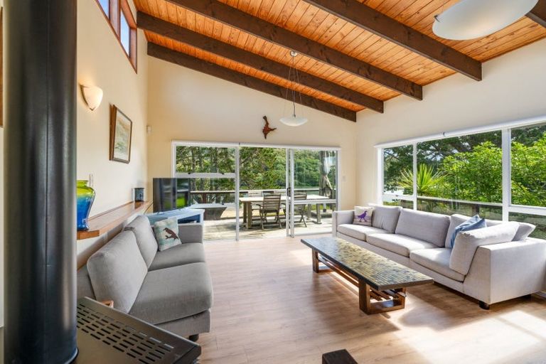 Photo of property in 137 Patuwai Drive, Whangamata, 3620