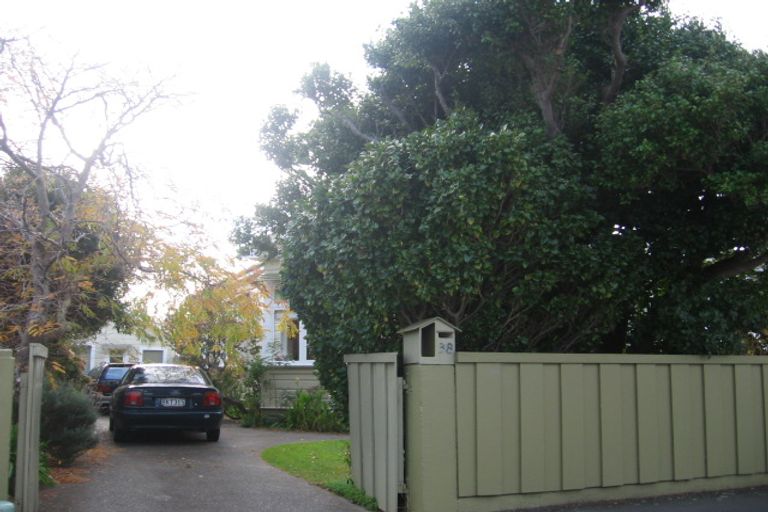 Photo of property in 38 Whites Line West, Woburn, Lower Hutt, 5010