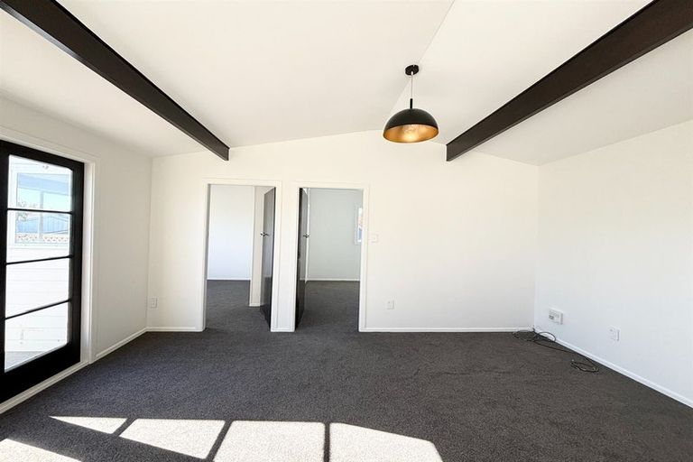 Photo of property in 2/151 Estuary Road, South New Brighton, Christchurch, 8062