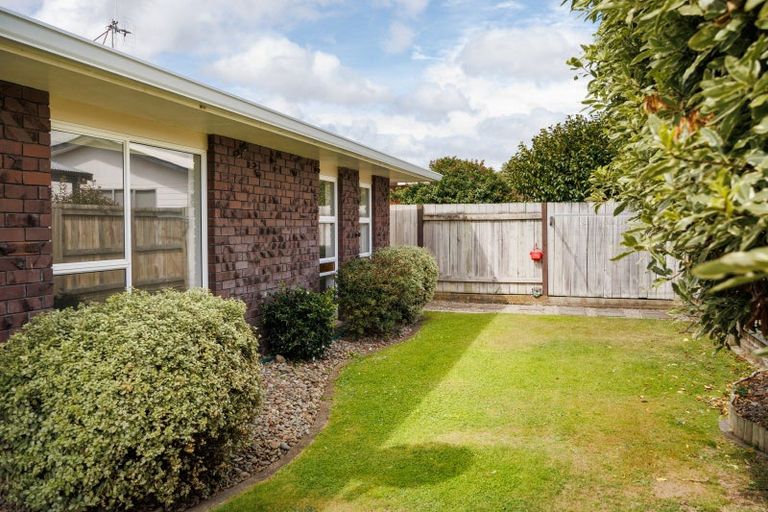 Photo of property in 12a Cecil Place, Cloverlea, Palmerston North, 4412