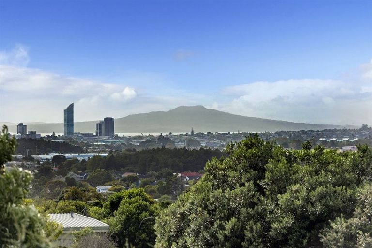 Photo of property in 60 Monarch Avenue, Hillcrest, Auckland, 0627