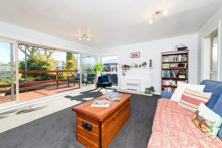 Photo of property in 39 Lincoln Terrace, Hokowhitu, Palmerston North, 4410