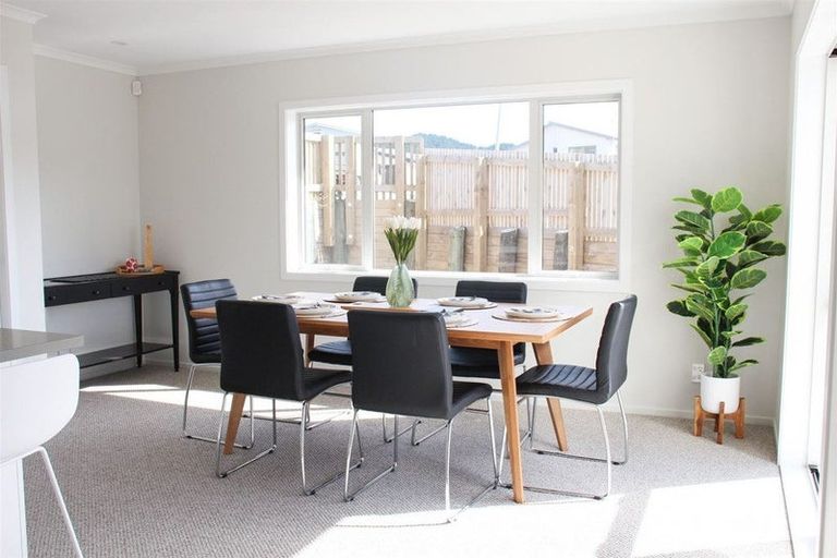 Photo of property in 47 Stockport Grove, Churton Park, Wellington, 6037