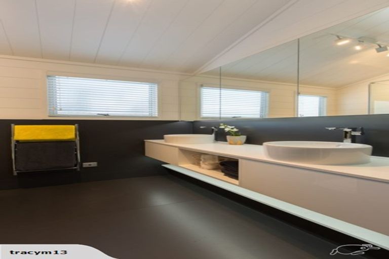 Photo of property in 32 Pacific Avenue, Mount Maunganui, 3116