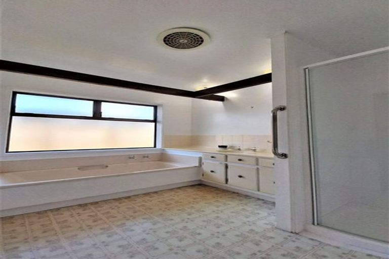 Photo of property in 83 Pakuranga Road, Pakuranga, Auckland, 2010