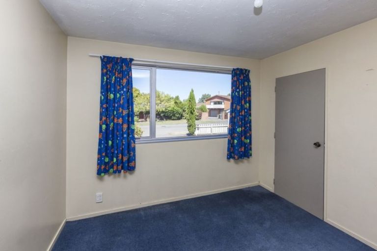 Photo of property in 27 Lakewood Drive, Burwood, Christchurch, 8083