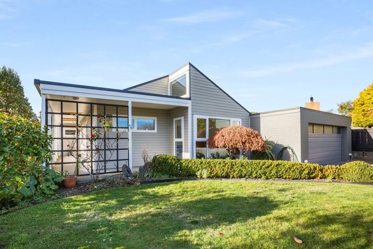 Photo of property in 13 Fleetwood Grove, Waikanae, 5036