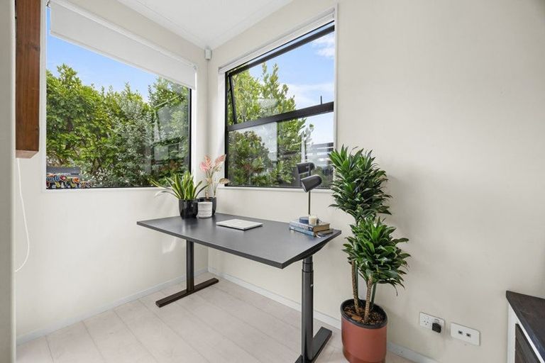 Photo of property in 21 Grey Warbler Road, Hobsonville, Auckland, 0616