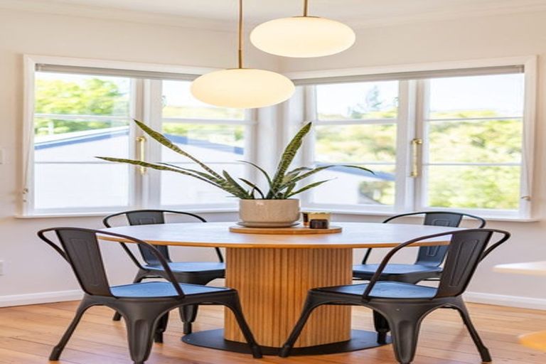 Photo of property in 12 Glenside Road, Glenside, Wellington, 6037