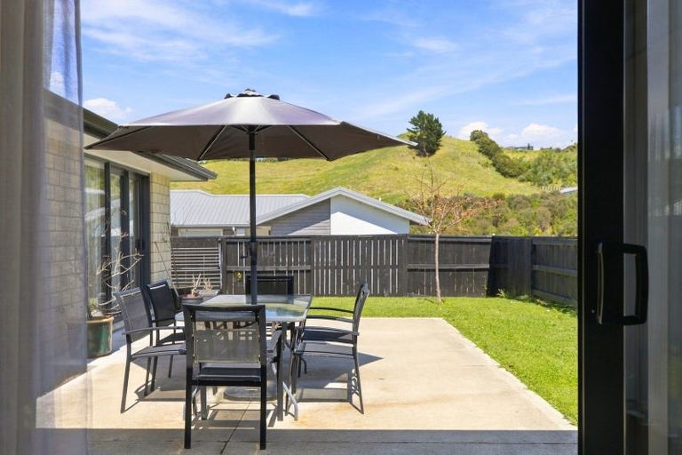 Photo of property in 154 Adler Drive, Ohauiti, Tauranga, 3112