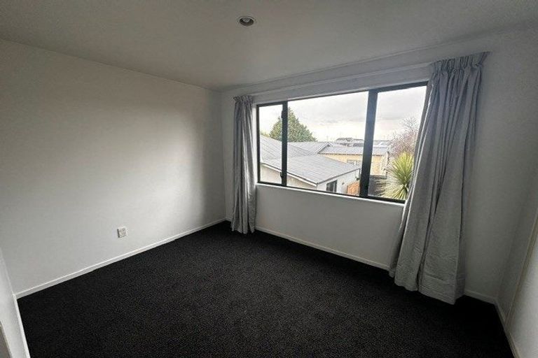 Photo of property in 68c Thackeray Place, Waltham, Christchurch, 8023