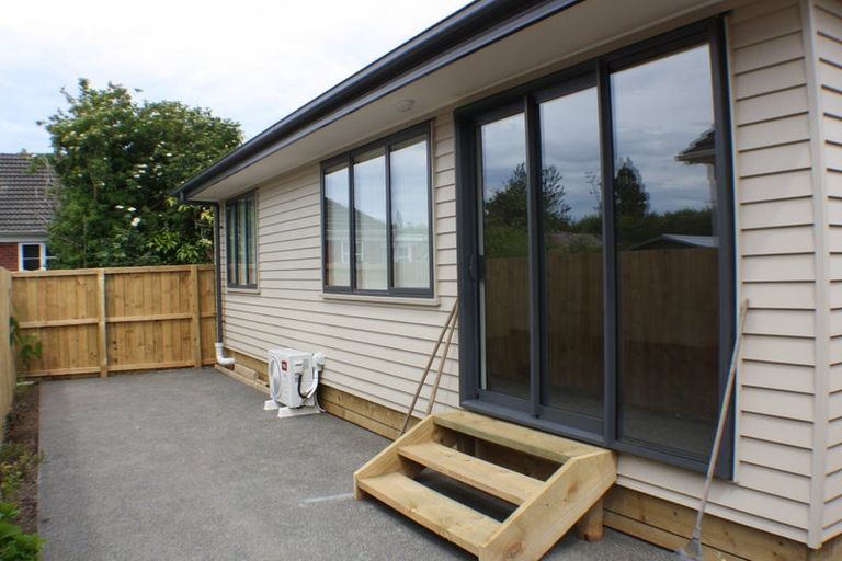 Photo of property in 11a Coopers Road, Dallington, Christchurch, 8061