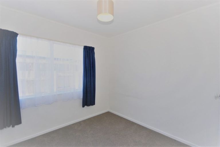 Photo of property in 2/69a Godley Road, Green Bay, Auckland, 0604