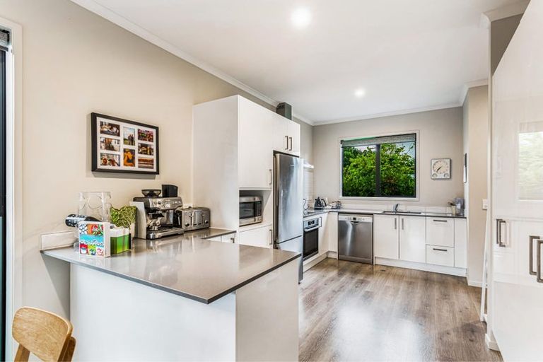 Photo of property in 22 Peihana Road, Hobsonville, Auckland, 0616