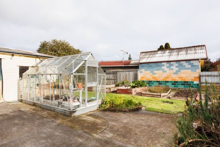 Photo of property in 86 Maxwells Line, Awapuni, Palmerston North, 4412