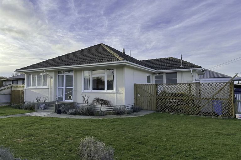 Photo of property in 70 Mckenzie Street, Geraldine, 7930