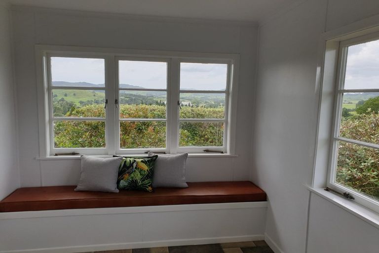 Photo of property in 32 View Street, Maungaturoto, 0520