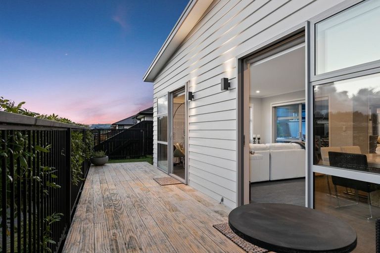 Photo of property in 58 Puhirake Crescent, Pyes Pa, Tauranga, 3112