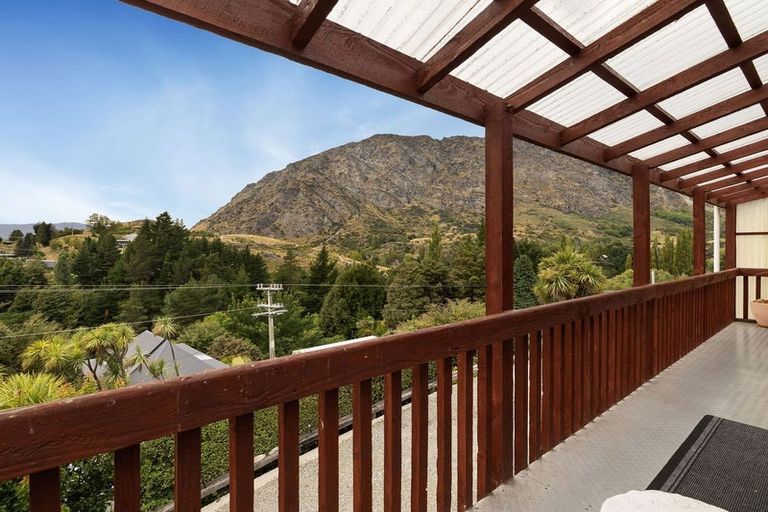 Photo of property in 26 Mcchesney Road, Arthurs Point, Queenstown, 9371