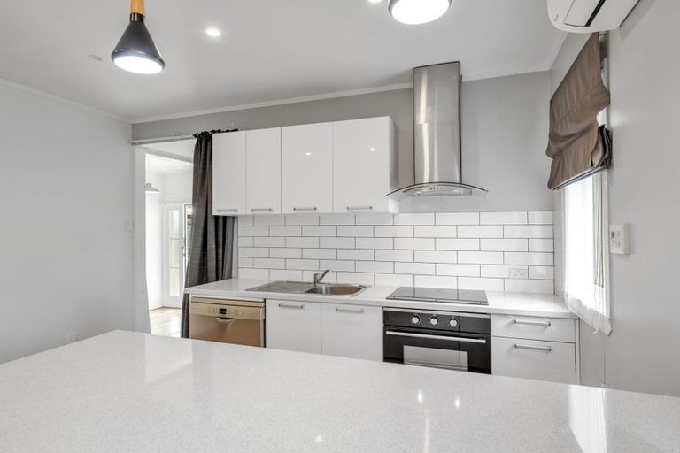 Photo of property in 23 South Street, West End, Palmerston North, 4410