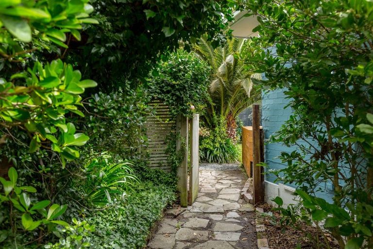 Photo of property in 118 Brandon Street, Featherston, 5710