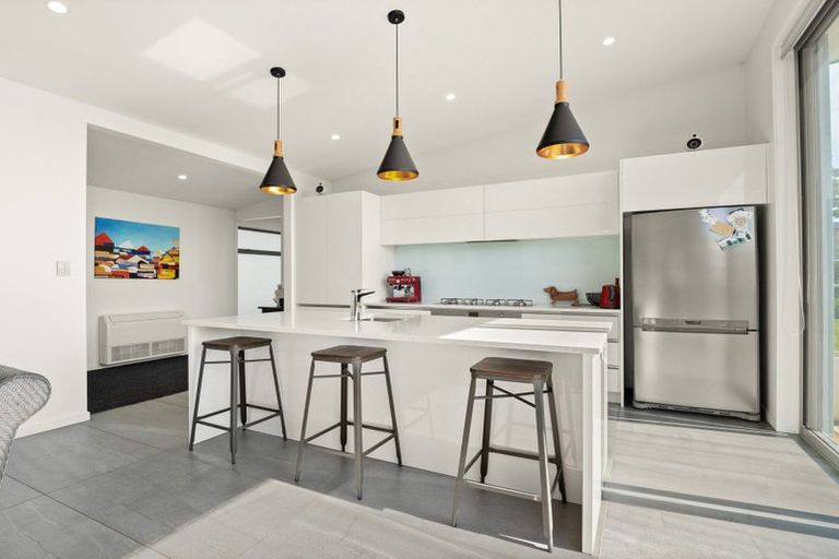 Photo of property in 21 Awa Toru Drive, Fairfield, Dunedin, 9018