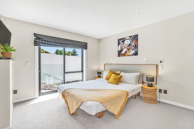 Photo of property in 21 Whareora Terrace, Cashmere, Christchurch, 8022