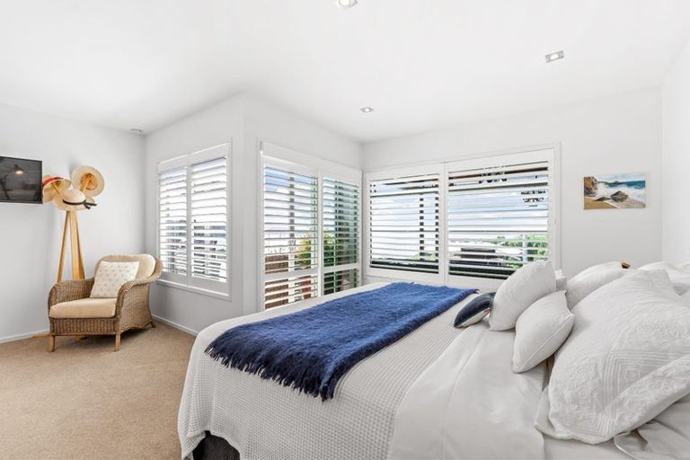 Photo of property in 32 Kahurangi Place, Snells Beach, 0920