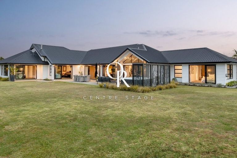 Photo of property in 18 Parlane Drive, Huapai, Kumeu, 0810