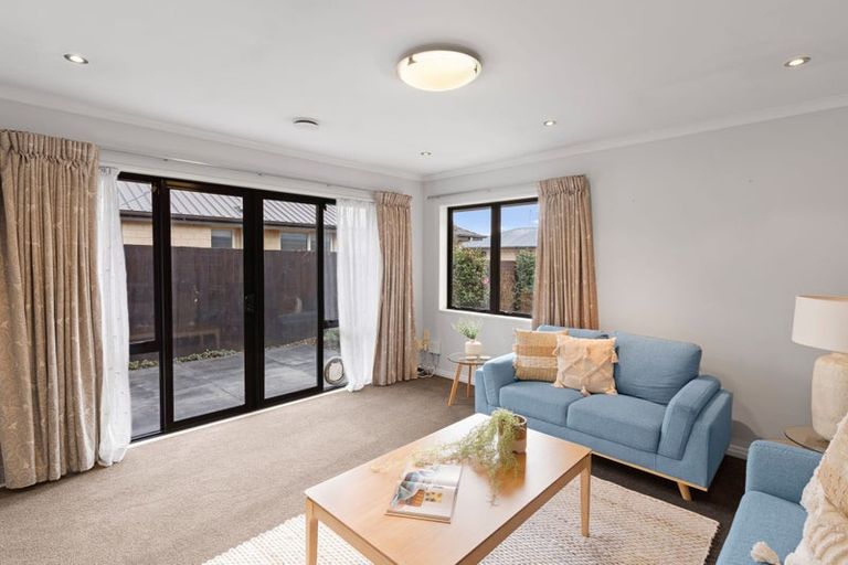 Photo of property in 160 Port Hills Road, Heathcote Valley, Christchurch, 8022