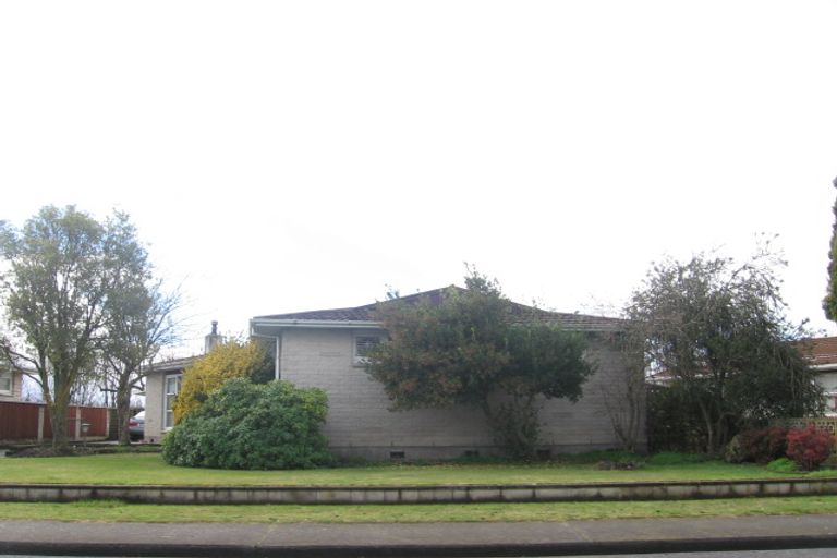 Photo of property in 8 Folkestone Drive, Flaxmere, Hastings, 4120