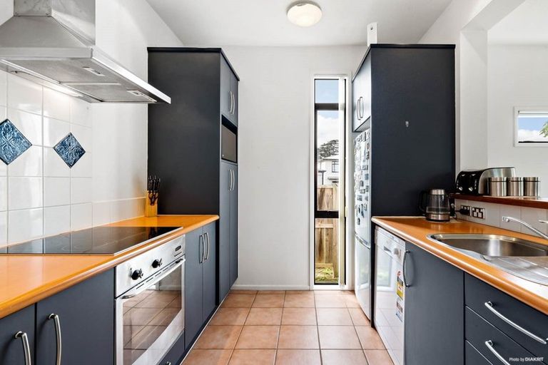 Photo of property in 1/2 Armoy Drive, East Tamaki, Auckland, 2016