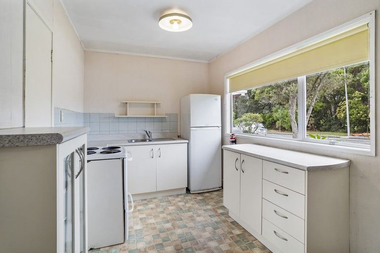 Photo of property in 2/1 Golf Road, New Lynn, Auckland, 0600