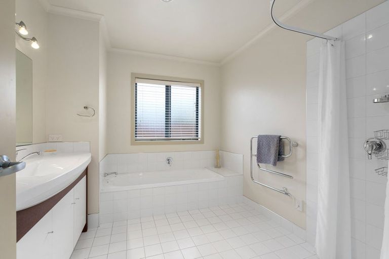 Photo of property in 44a Hall Street, Cambridge, 3434