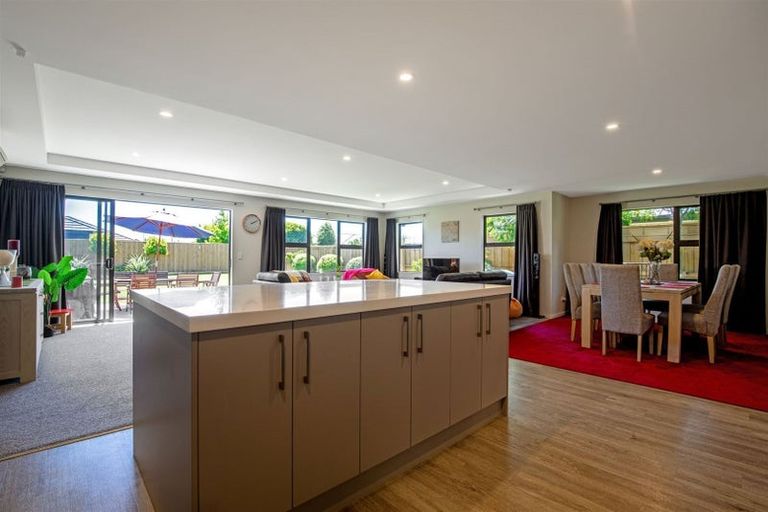 Photo of property in 85 Shillingford Boulevard, Rolleston, 7615