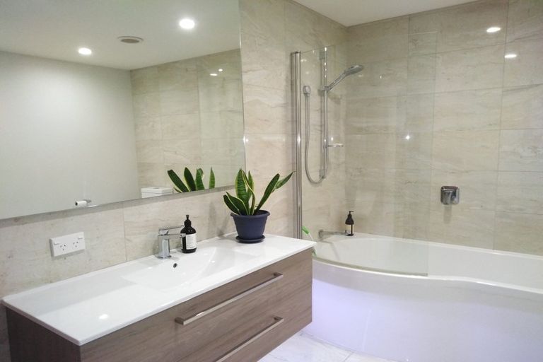 Photo of property in 2/30 Eversleigh Street, St Albans, Christchurch, 8014