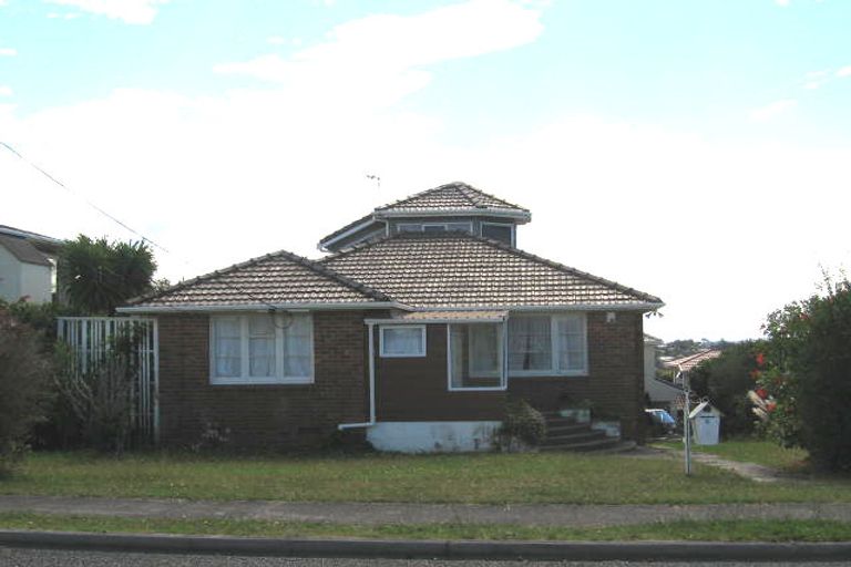 Photo of property in 6 Ridge Road, Waiake, Auckland, 0630