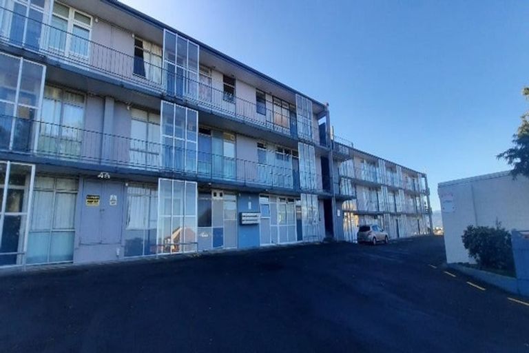 Photo of property in 23 Rangitane Street, Maupuia, Wellington, 6022