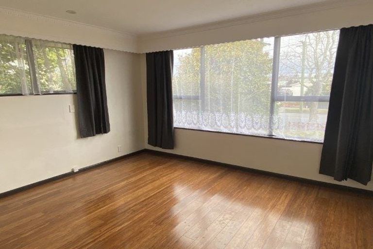 Photo of property in 58 Greendale Avenue, Avonhead, Christchurch, 8042