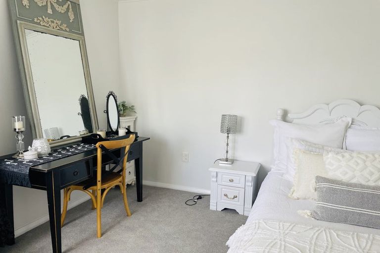 Photo of property in 9 Miles Place, Awapuni, Palmerston North, 4412